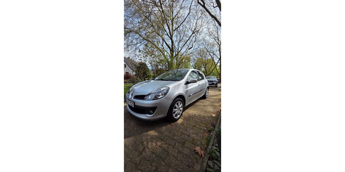 Renault Clio 86.000 km 3.850 &euro; Duisburg 47138