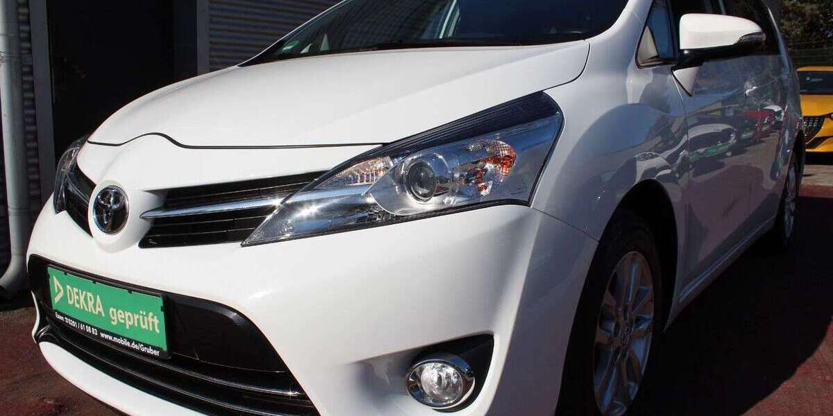 Toyota Verso 137.511 km 12.979 &euro; Essen 45326