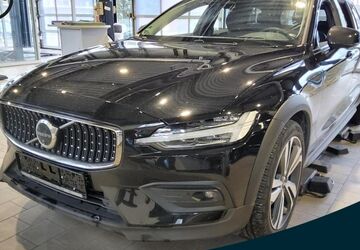 Volvo V60 Cross Country 12.040 km 42.850 &euro; Essen-Kray 45309