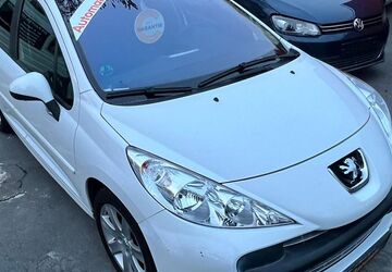 Peugeot 207 169.000 km 5.500 &euro; Düsseldorf 40597