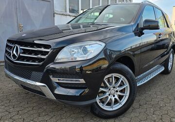 Mercedes-Benz ML 350 106.500 km 22.990 &euro; Neuss 41462
