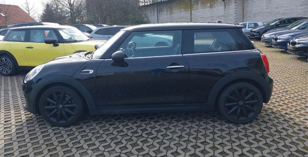 Mini ONE 121.000 km 8.400 &euro; Bottrop 46236