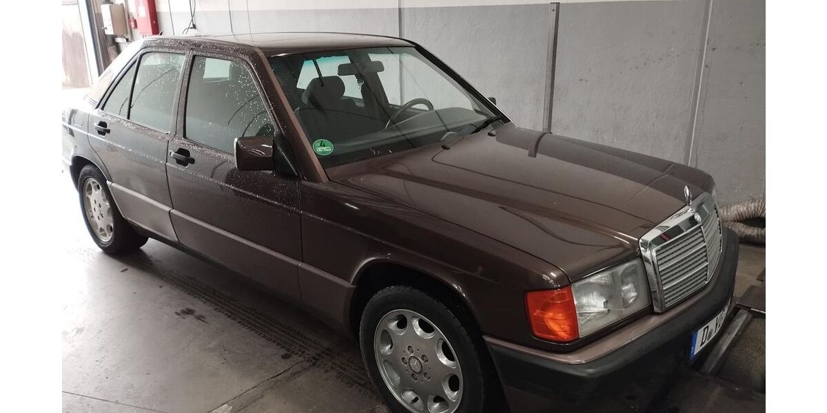 Mercedes-Benz 190 170.593 km 11.600 &euro; Düsseldorf 40599