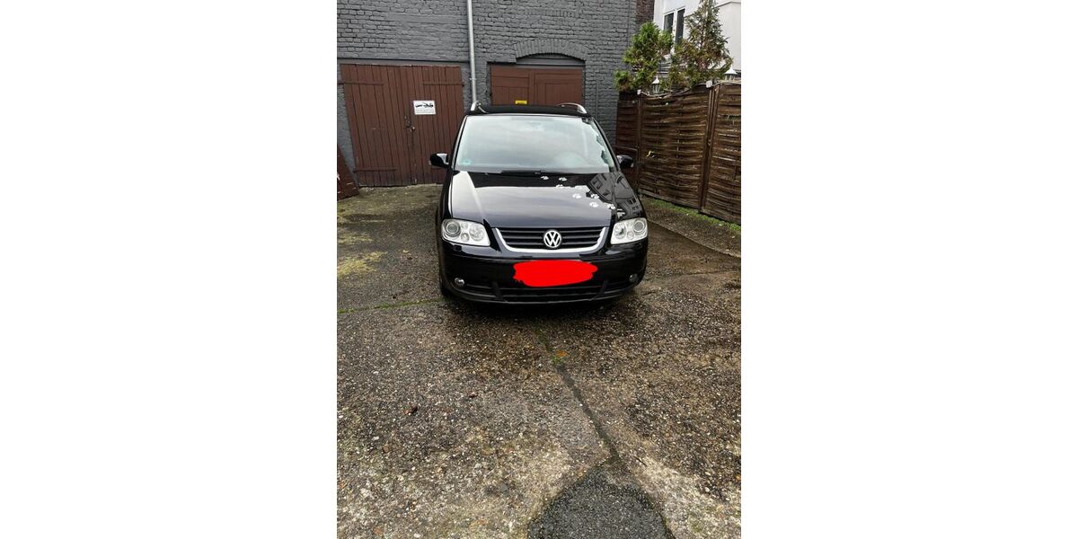 VW Touran 266.614 km 2.600 &euro; Gelsenkirchen 45879
