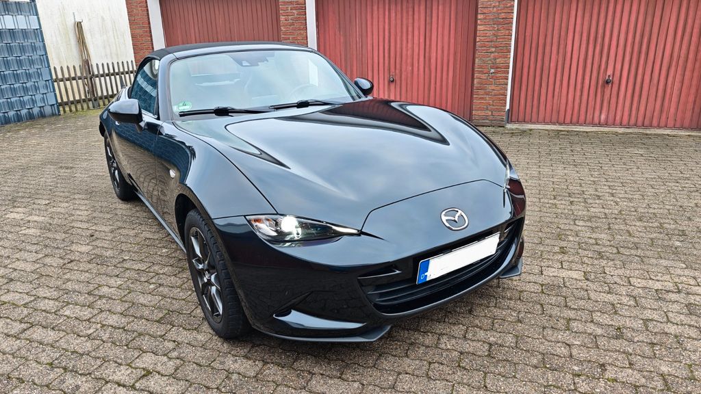 Mazda MX-5 114.000 km 15.900 &euro; Oberhausen 46149