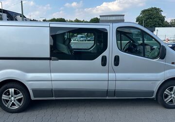 Opel Vivaro 178.000 km 11.880 &euro; Duisburg 47138