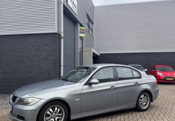 BMW 320 150.000 km 4.950 &euro; Duisburg 47119