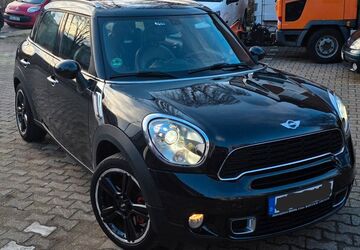 Mini Countryman S (Cooper) 118.000 km 10.999 &euro; Hattingen 45525