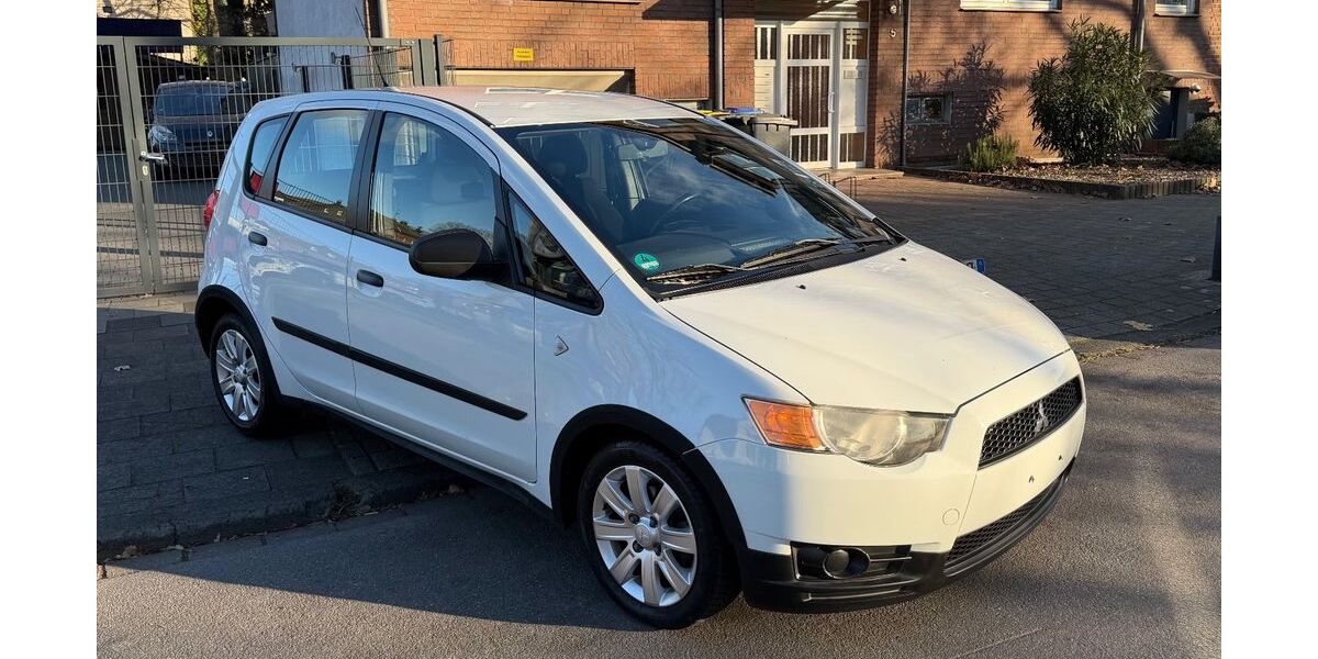 Mitsubishi Colt 139.000 km 2.999 &euro; Duisburg 47226