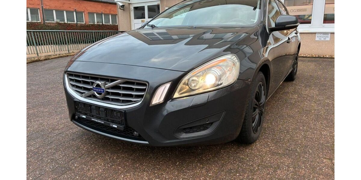 Volvo V60 249.929 km 6.590 &euro; Willich 47877