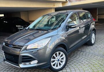 Ford Kuga 166.000 km 8.500 &euro; Essen 45355