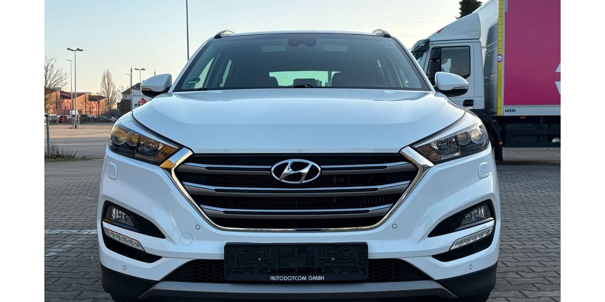 Hyundai TUCSON 79.324 km 16.990 &euro; Duisburg 47055