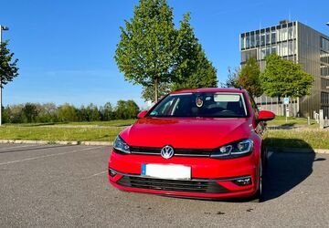 VW Golf 130.000 km 11.900 &euro; Essen 45127