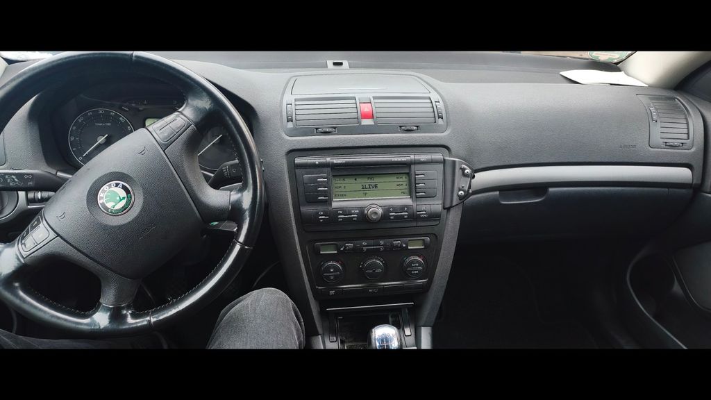 Skoda Octavia 328.000 km 2.450 &euro; Gelsenkirchen 45878