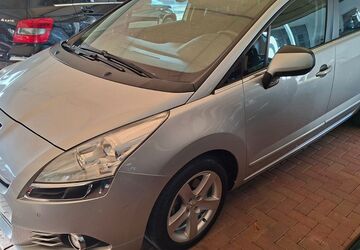 Peugeot 5008 152.800 km 4.600 &euro; Wülfrath 42489