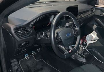 Ford Focus 58.025 km 19.000 &euro; Düsseldorf 40472