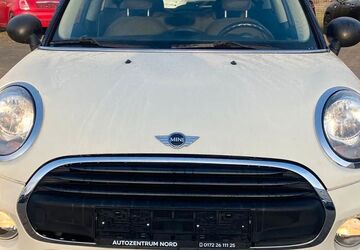 Mini ONE 123.241 km 7.490 &euro; Duisburg 47169
