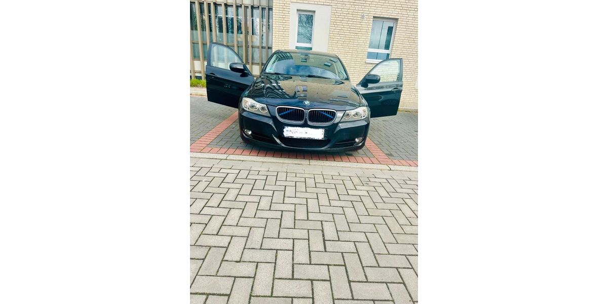 BMW 320 96.000 km 9.300 &euro; Neuss 41464
