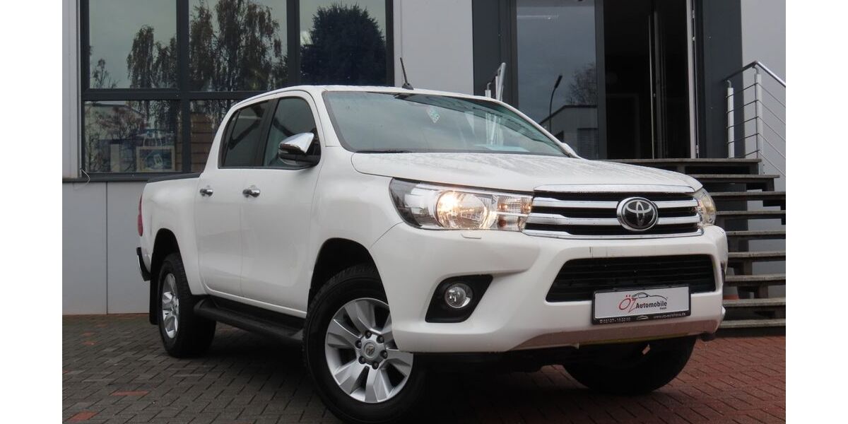 Toyota Hilux 235.188 km 23.900 &euro; Neuss 41469