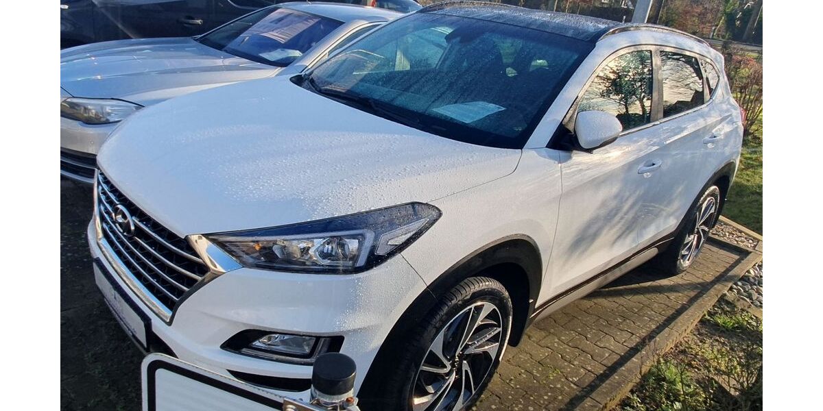 Hyundai TUCSON 84.800 km 19.510 &euro; Wachtendonk 47669