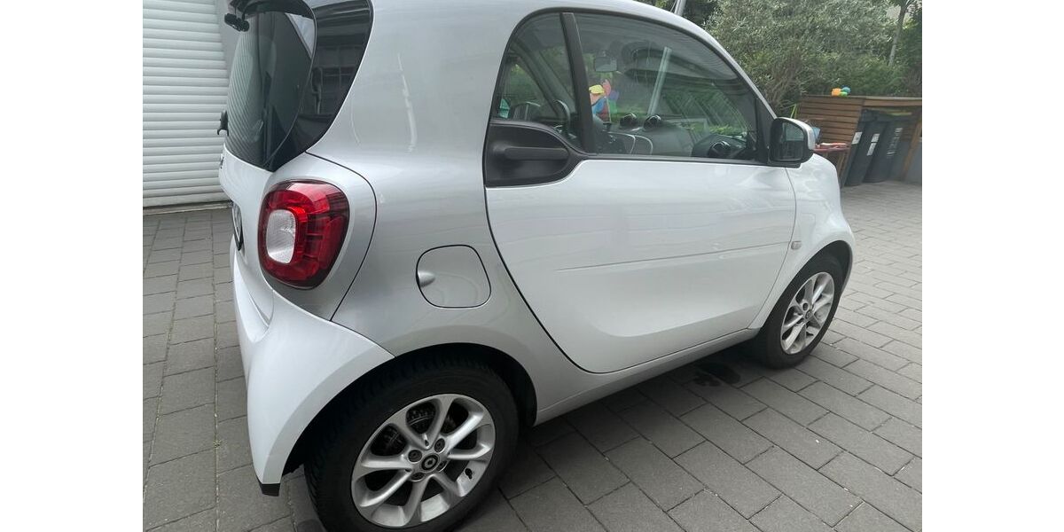 Smart ForTwo 97.100 km 7.800 &euro; Duisburg 47058