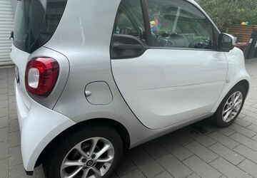 Smart ForTwo 97.100 km 8.299 &euro; Duisburg 47058