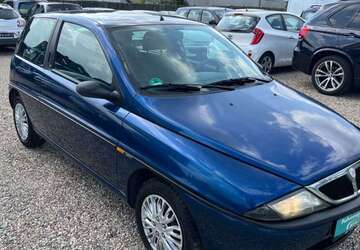 Lancia Ypsilon 39.000 km 2.999 &euro; Essen 45147