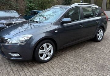 Kia ceed Sportswagon 153.000 km 4.399 &euro; Duisburg 47058