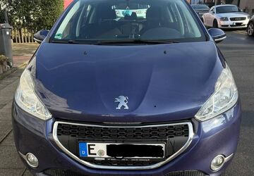 Peugeot 208 92.000 km 6.300 &euro; Essen 45329