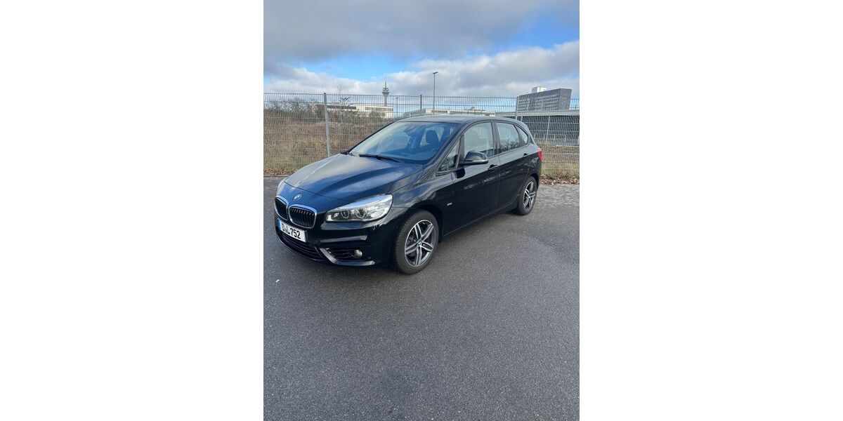 BMW 220 Active Tourer 123.000 km 11.998 &euro; Düsseldorf 40474