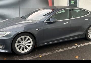 Tesla Model S 113.000 km 30.500 &euro; Meerbusch 40667