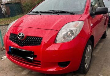 Toyota Yaris 123.000 km 3.290 &euro; Düsseldorf 40627