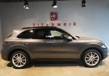Porsche Cayenne 90.000 km 51.941 &euro; Duisburg 47228