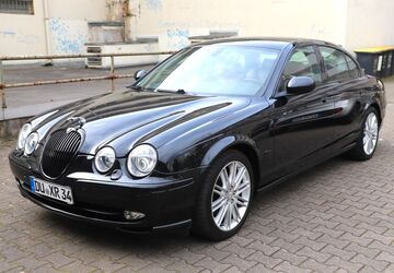 Jaguar S-Type 189.000 km 2.600 &euro; Duisburg 47229