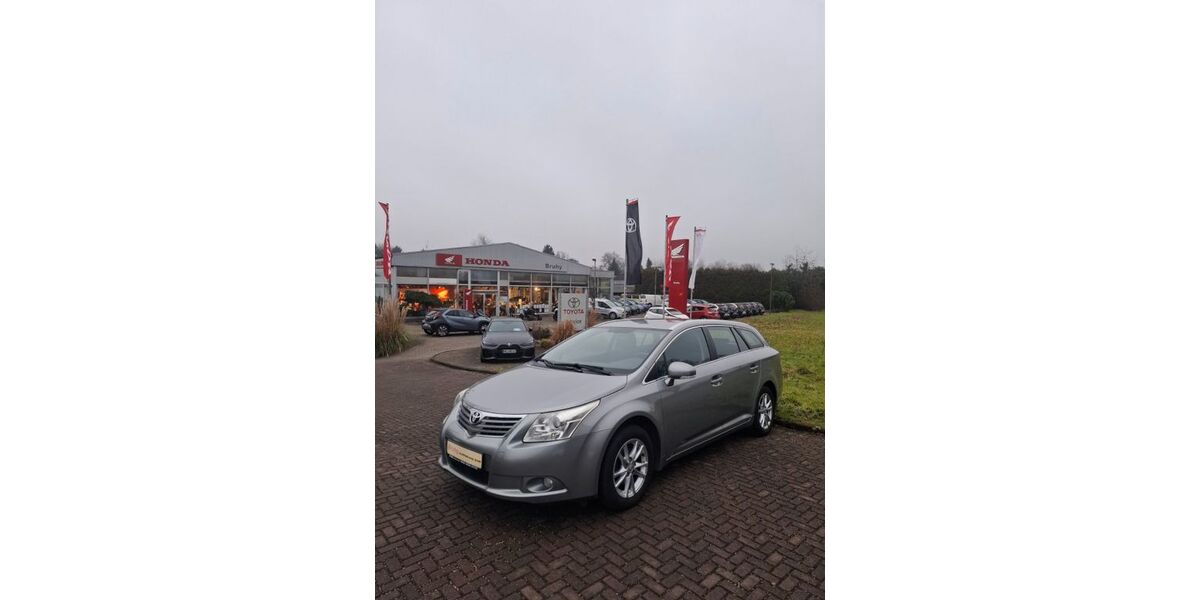 Toyota Avensis 214.404 km 6.400 &euro; Ratingen 40882