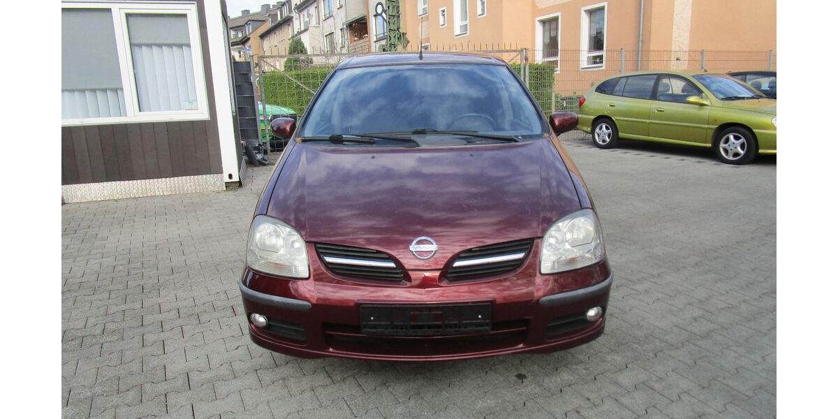 Nissan Almera 126.000 km 2.499 &euro; Oberhausen 46117