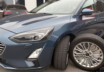 Ford Focus 90.900 km 13.980 &euro; Düsseldorf 40549