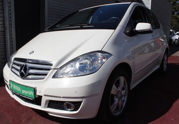 Mercedes-Benz A 180 79.876 km 7.899 &euro; Essen 45326