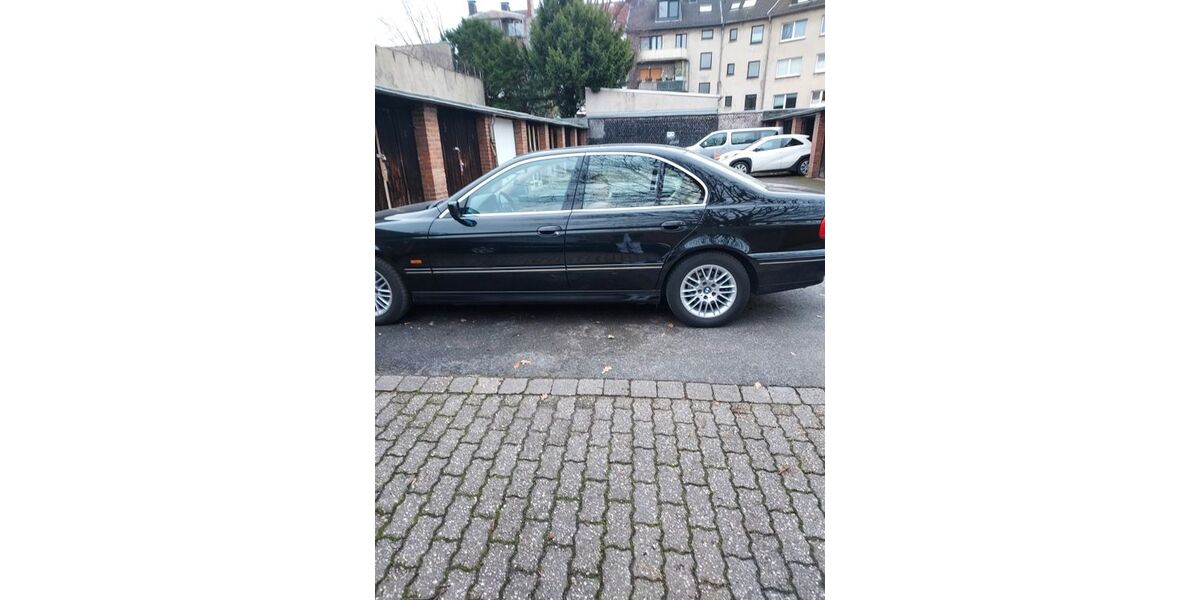 BMW 540 187.276 km 9.300 &euro; Krefeld 47799