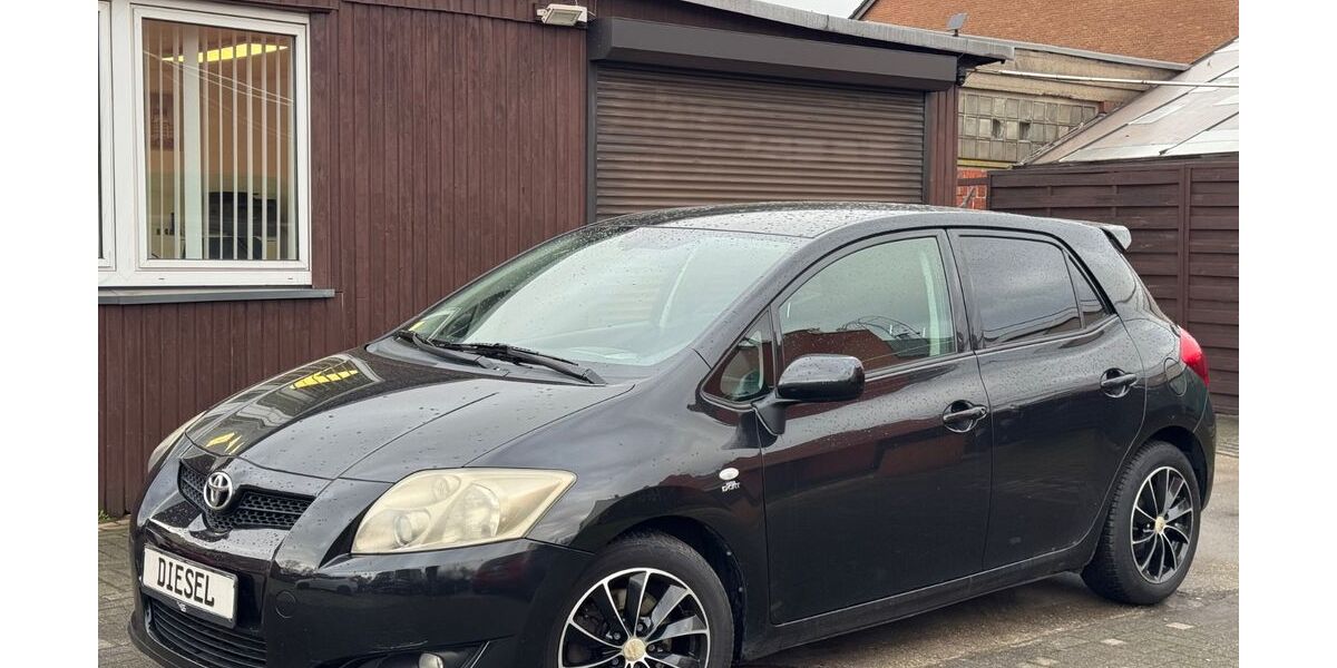 Toyota Auris 283.000 km 2.450 &euro; Duisburg 47179
