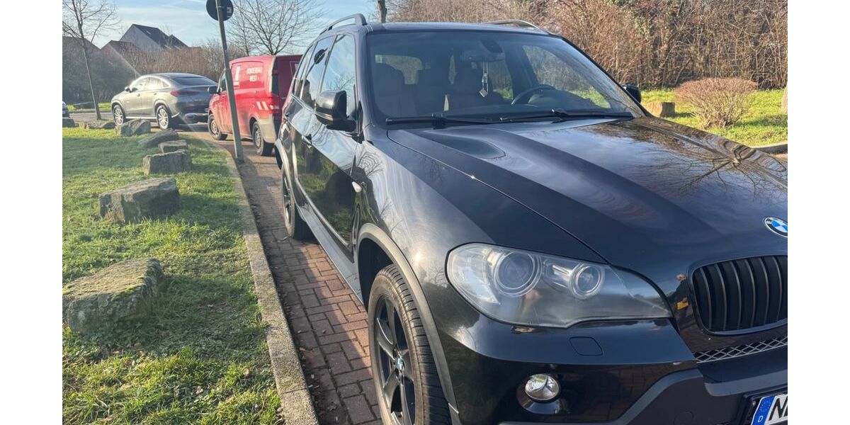 BMW X5 235.000 km 9.500 &euro; Neuss 41462