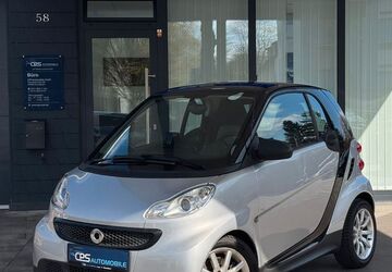 Smart ForTwo 97.000 km 5.400 &euro; Düsseldorf 40599