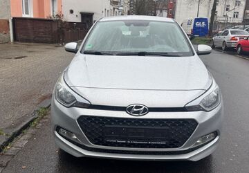 Hyundai i20 126.000 km 6.699 &euro; Gelsenkirchen 45879