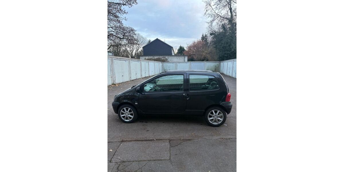 Renault Twingo 180.000 km 1.100 &euro; Duisburg 47279