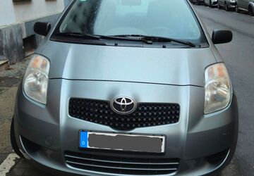Toyota Yaris 198.000 km 2.550 &euro; Krefeld 47798