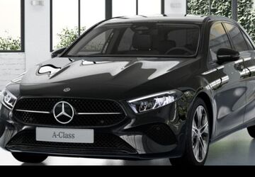 Mercedes-Benz A 180 9.900 km 32.490 &euro; Duisburg 47138