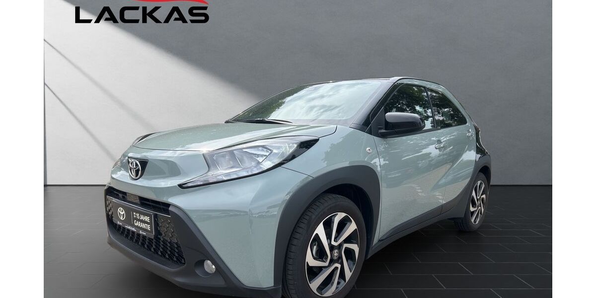 Toyota Aygo (X) 18.100 km 14.950 &euro; Duisburg 47055