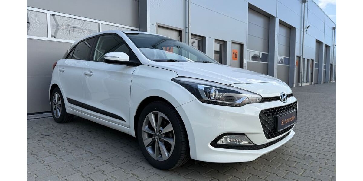 Hyundai i20 95.389 km 8.995 &euro; Willich 47877