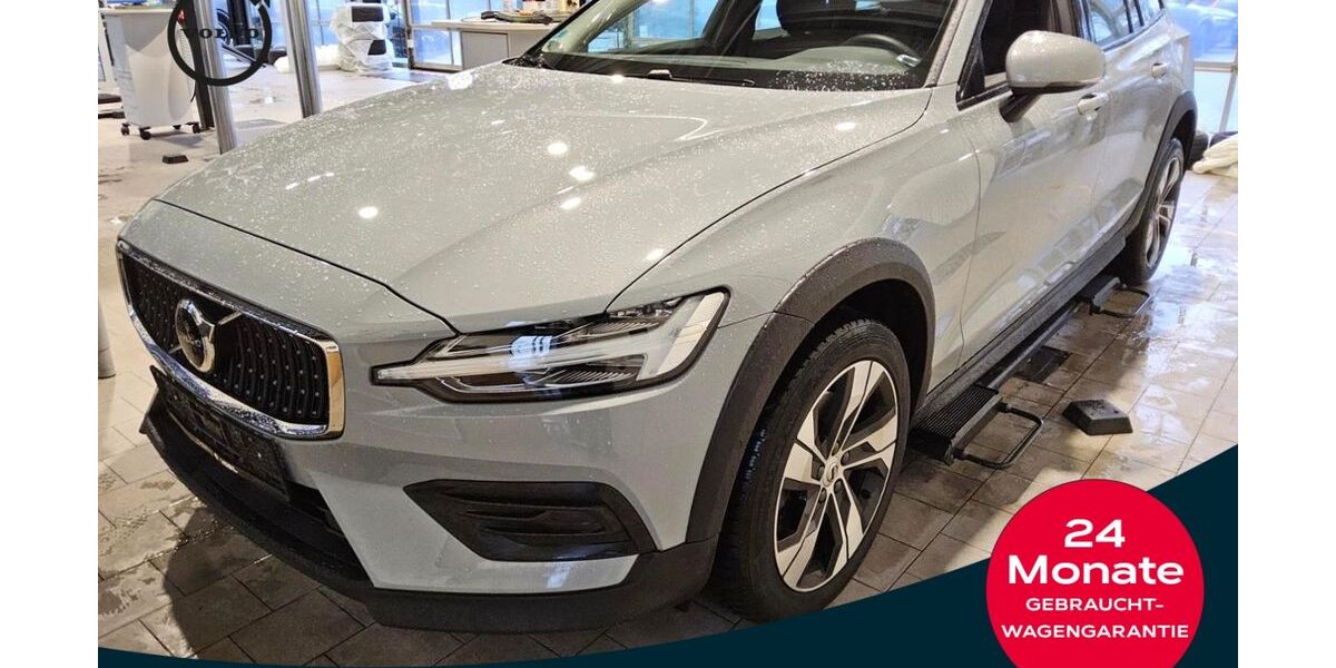Volvo V60 Cross Country 31.940 km 33.990 &euro; Essen-Kray 45309