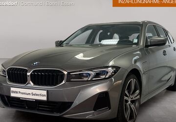 BMW 330 12.743 km 35.999 &euro; Düsseldorf 40237